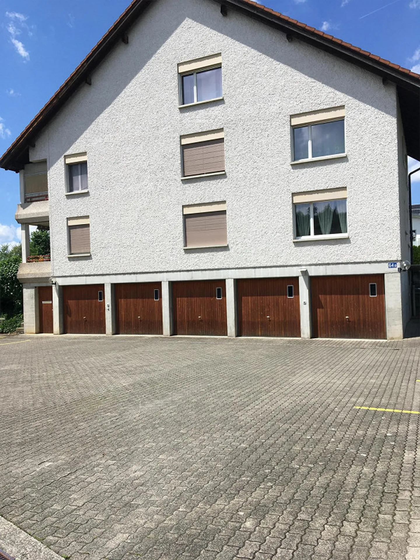 Schöne, helle 3.5 - Zimmerwohnung in kleinem MFH - Foto 1 von 14