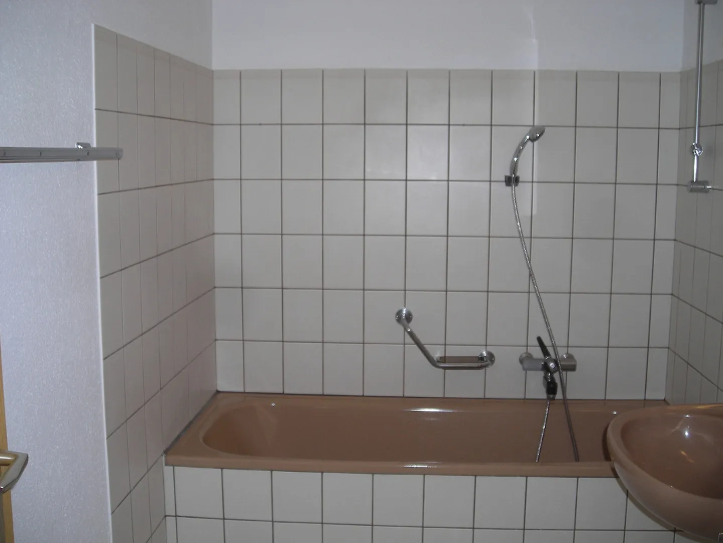 Schöne, helle 3.5 - Zimmerwohnung in kleinem MFH - Foto 11 von 14