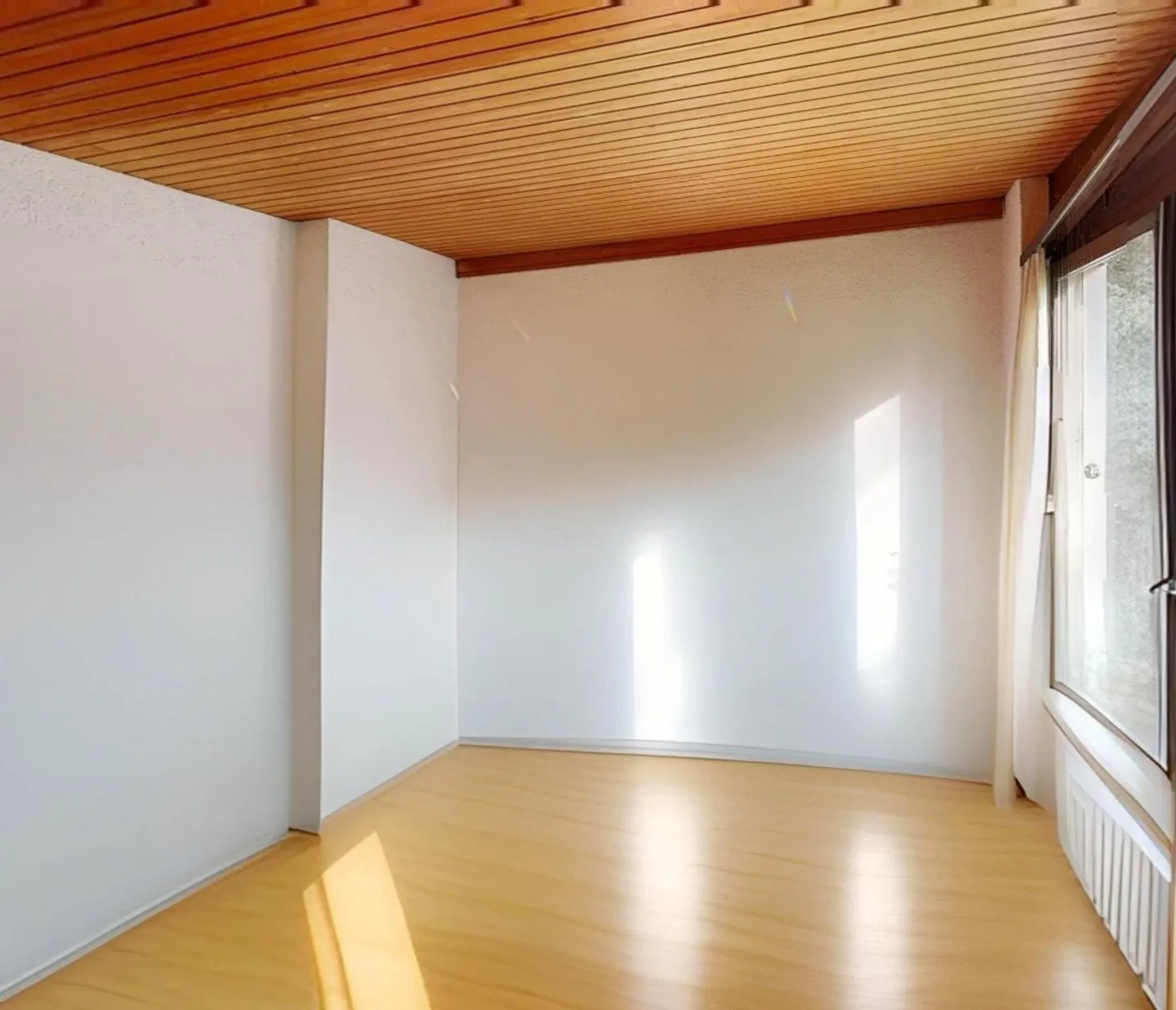 6.5-Room Single-Family House with Panoramic View and Garden Paradise - Photo 11 of 17