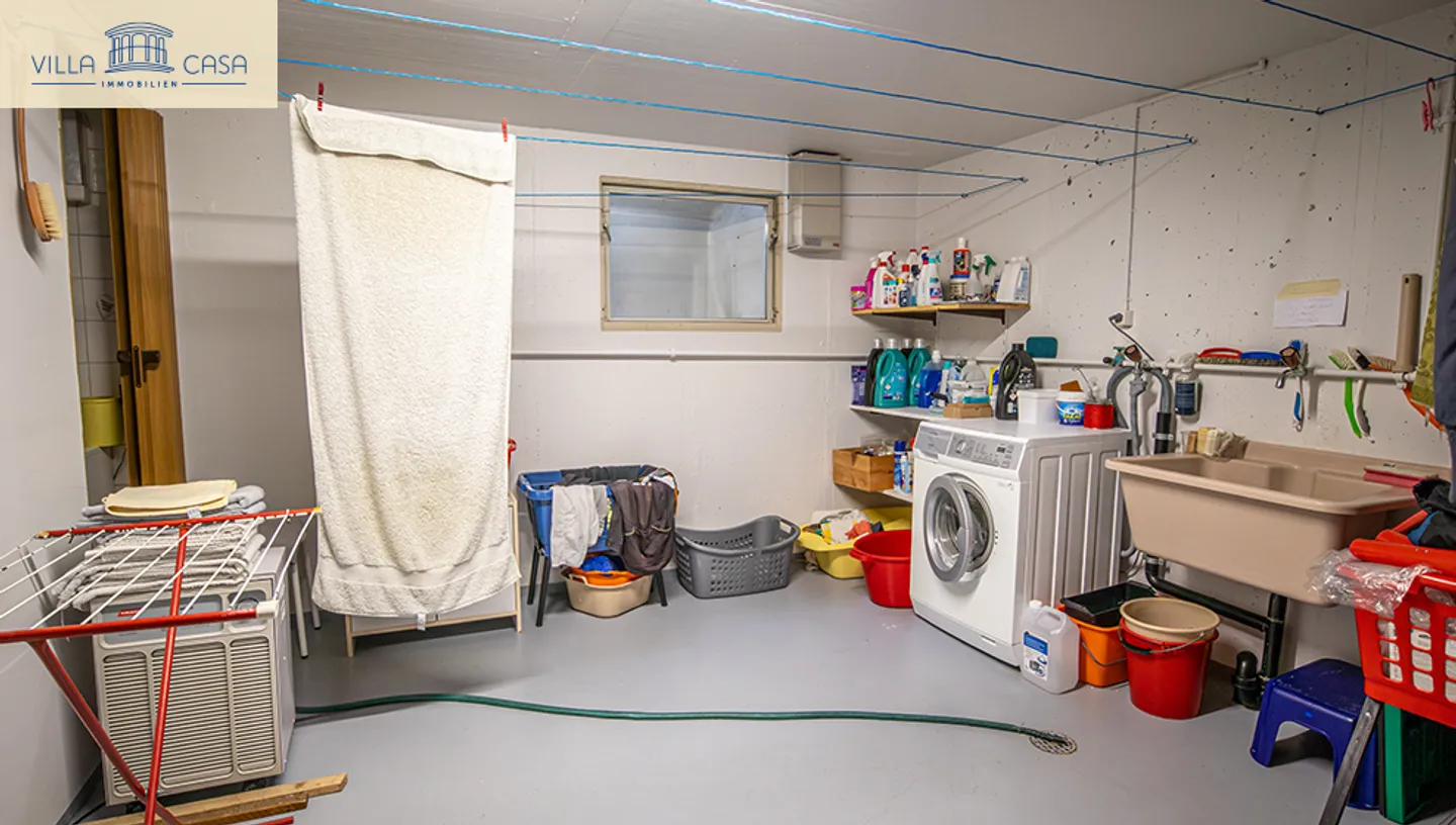 Attractive Corner House with Separate Garden on 495 m² Plot - Photo 9 of 25