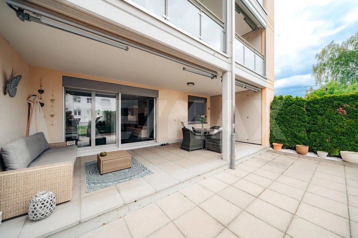 Appartement moderne avec grande terrasse - Photo 4 sur 13