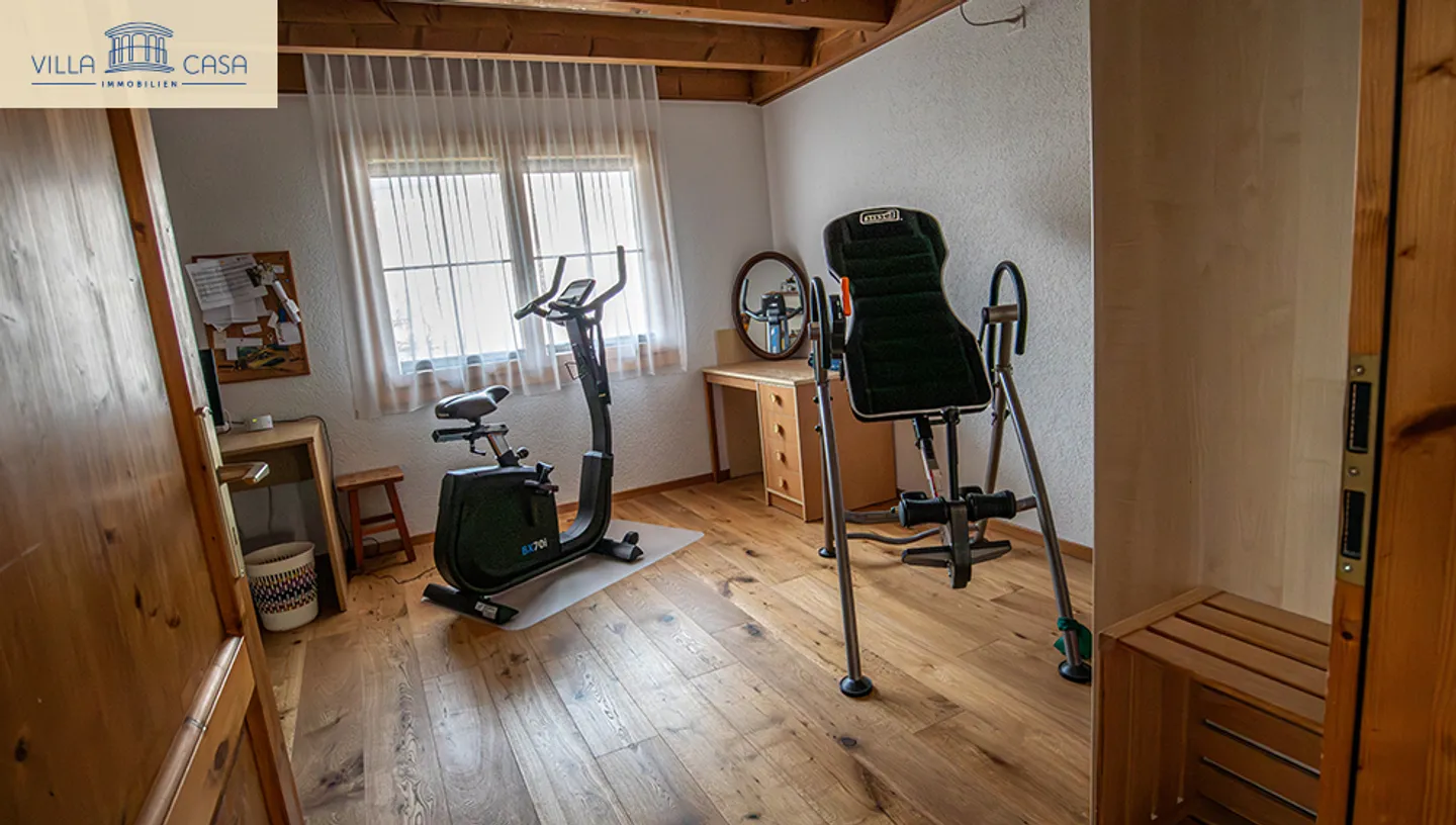 Attractive Corner House with Separate Garden on 495 m² Plot - Photo 13 of 25