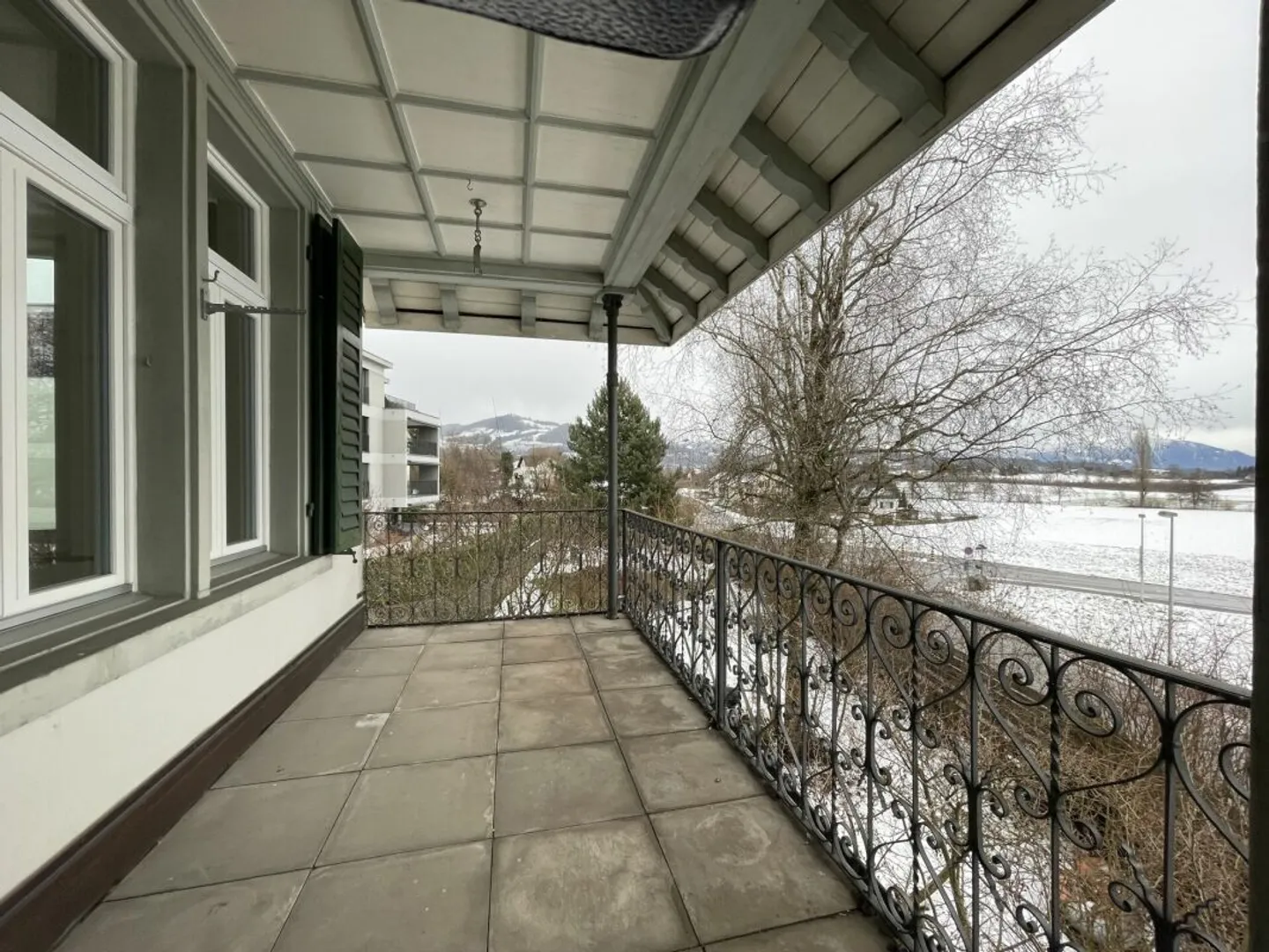 Maison jumelée de 7,5 pièces à louer - Photo 11 sur 13