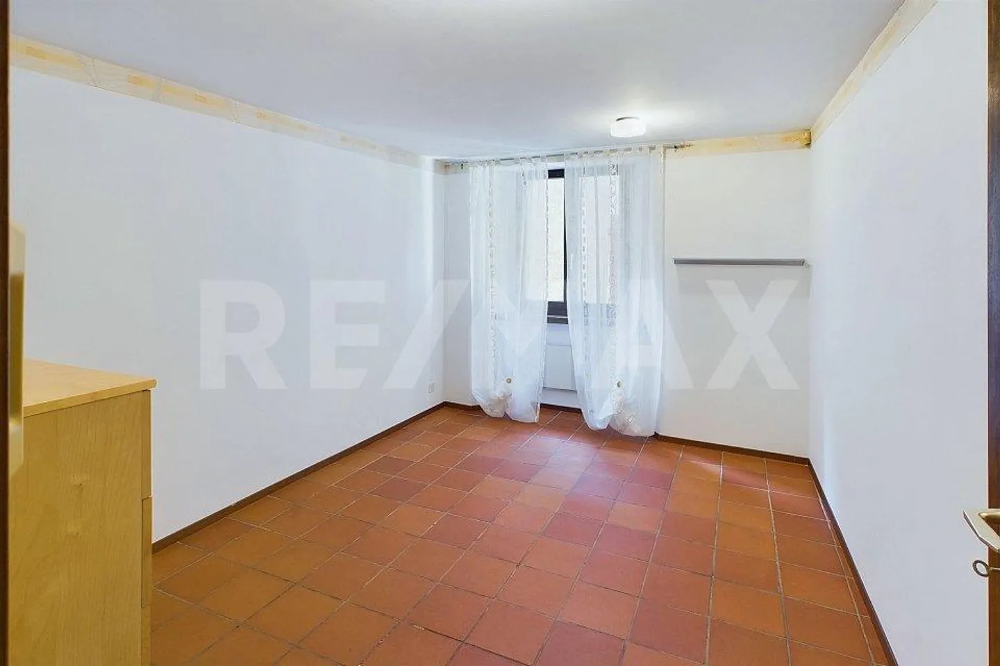 Casa di nucleo spaziosa e confortevole ad Albonago - Foto 11 di 13