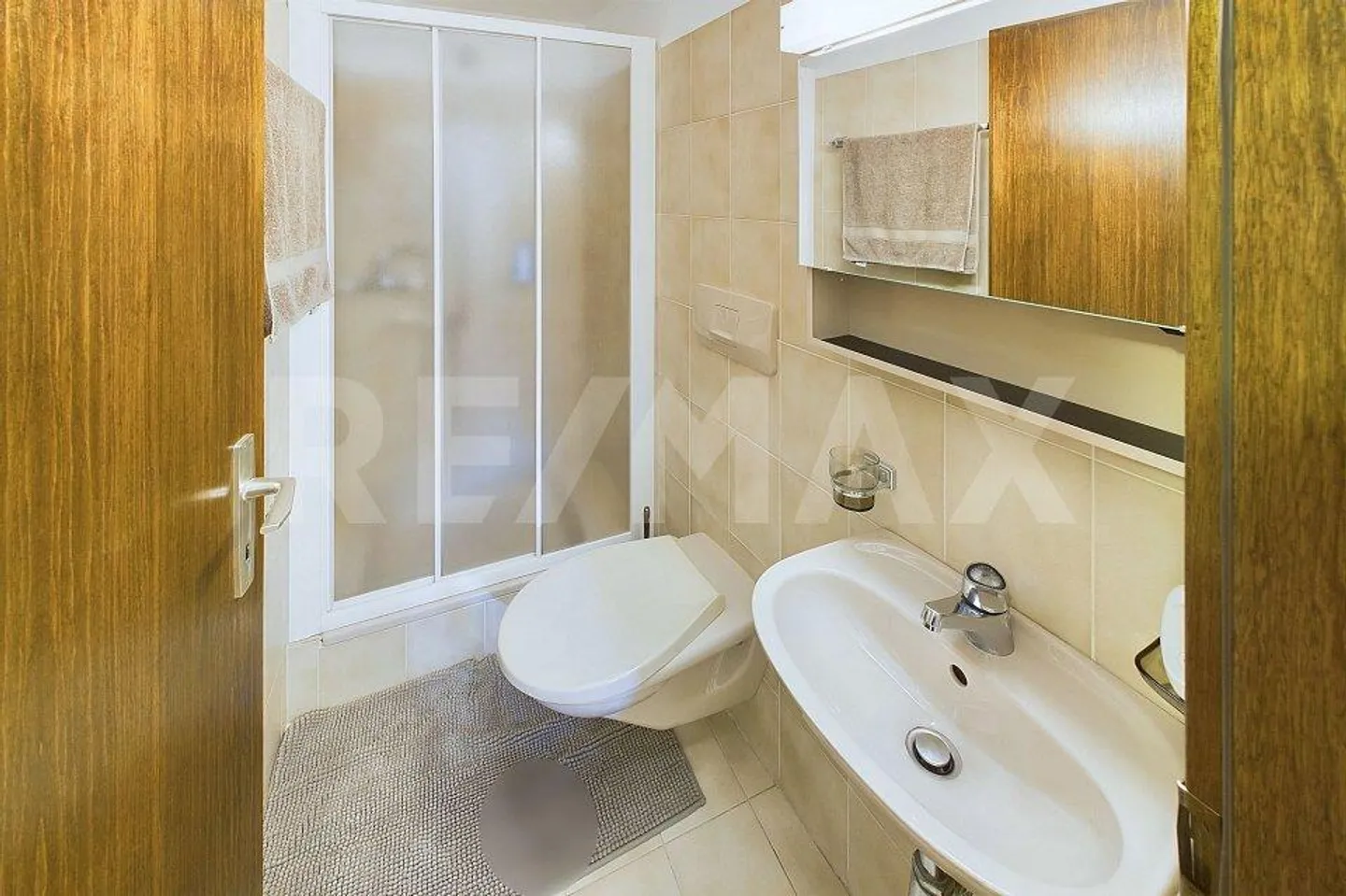 Casa di nucleo spaziosa e confortevole ad Albonago - Foto 13 di 13