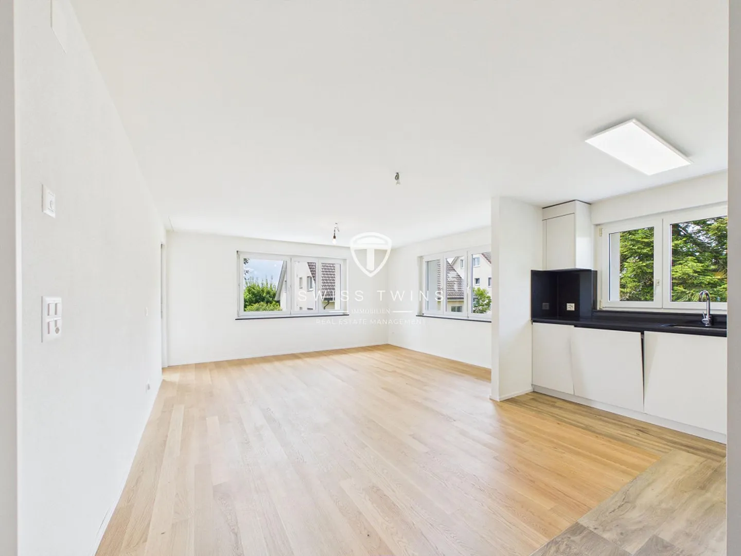 Appartement lumineux de 3,5 pièces avec cuisine moderne à louer à Winkel - Photo 2 sur 13