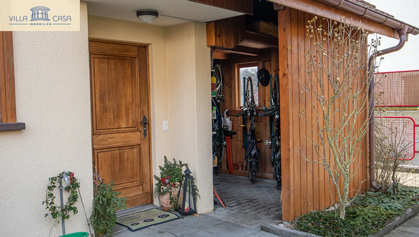 Attractive Corner House with Separate Garden on 495 m² Plot - Photo 21 of 25