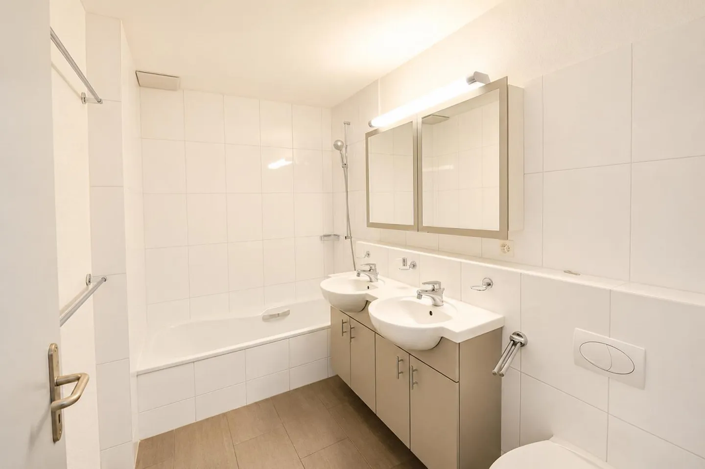 Appartement familial très central et calme avec grand jardin - Photo 7 sur 8