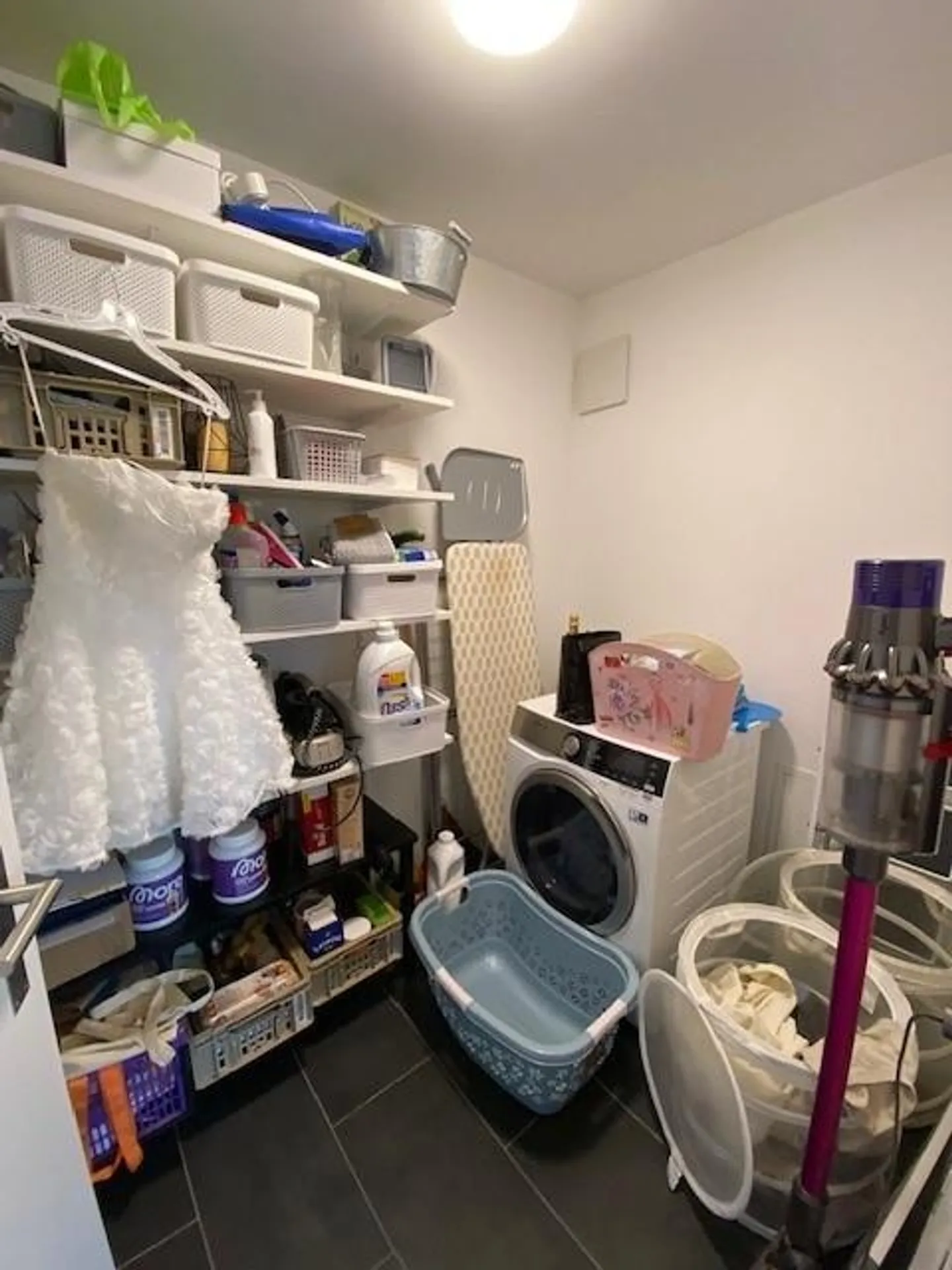 Modern penthouse apartment near city center - Photo 6 of 9