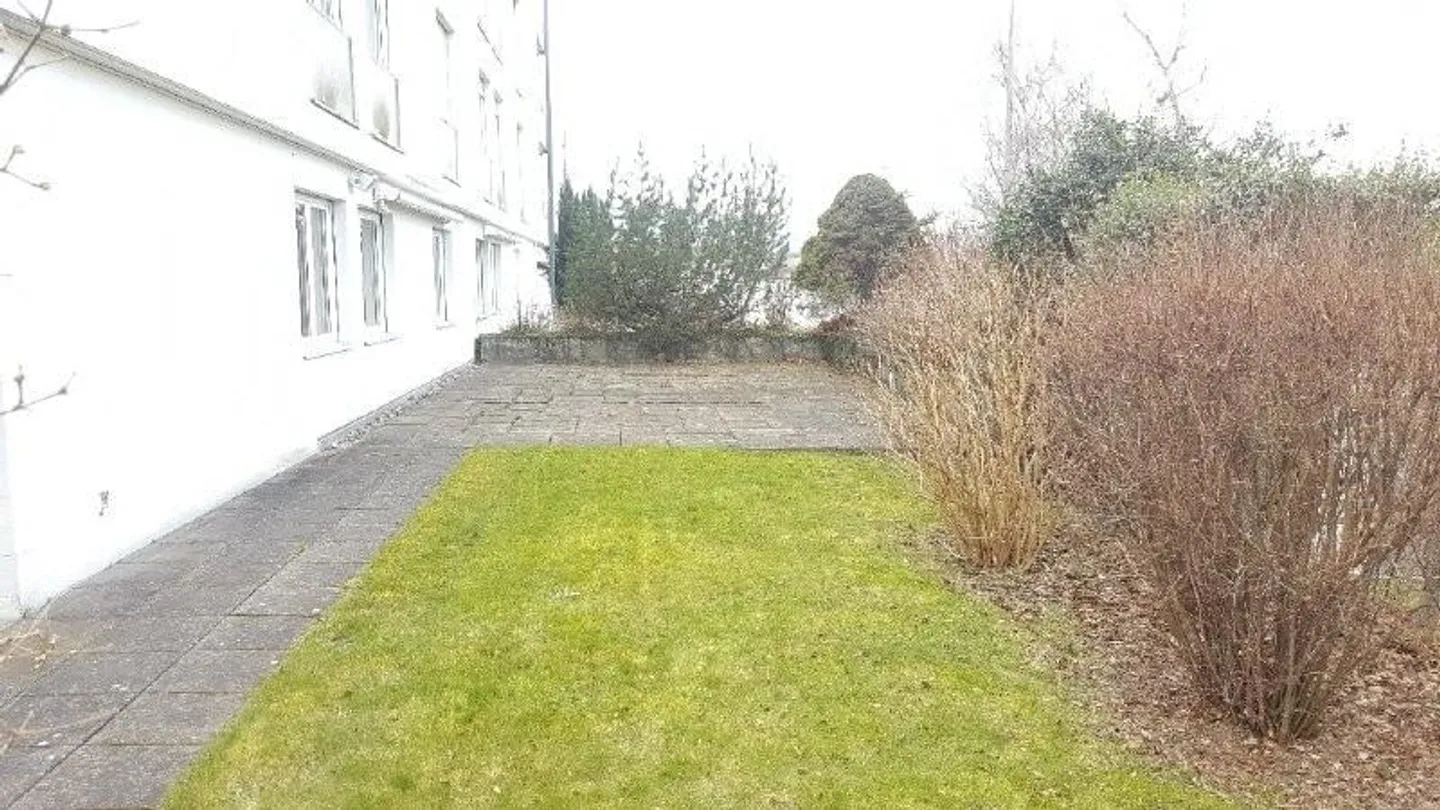 Il tuo appartamento giardino vicino alla città - Foto 3 di 9