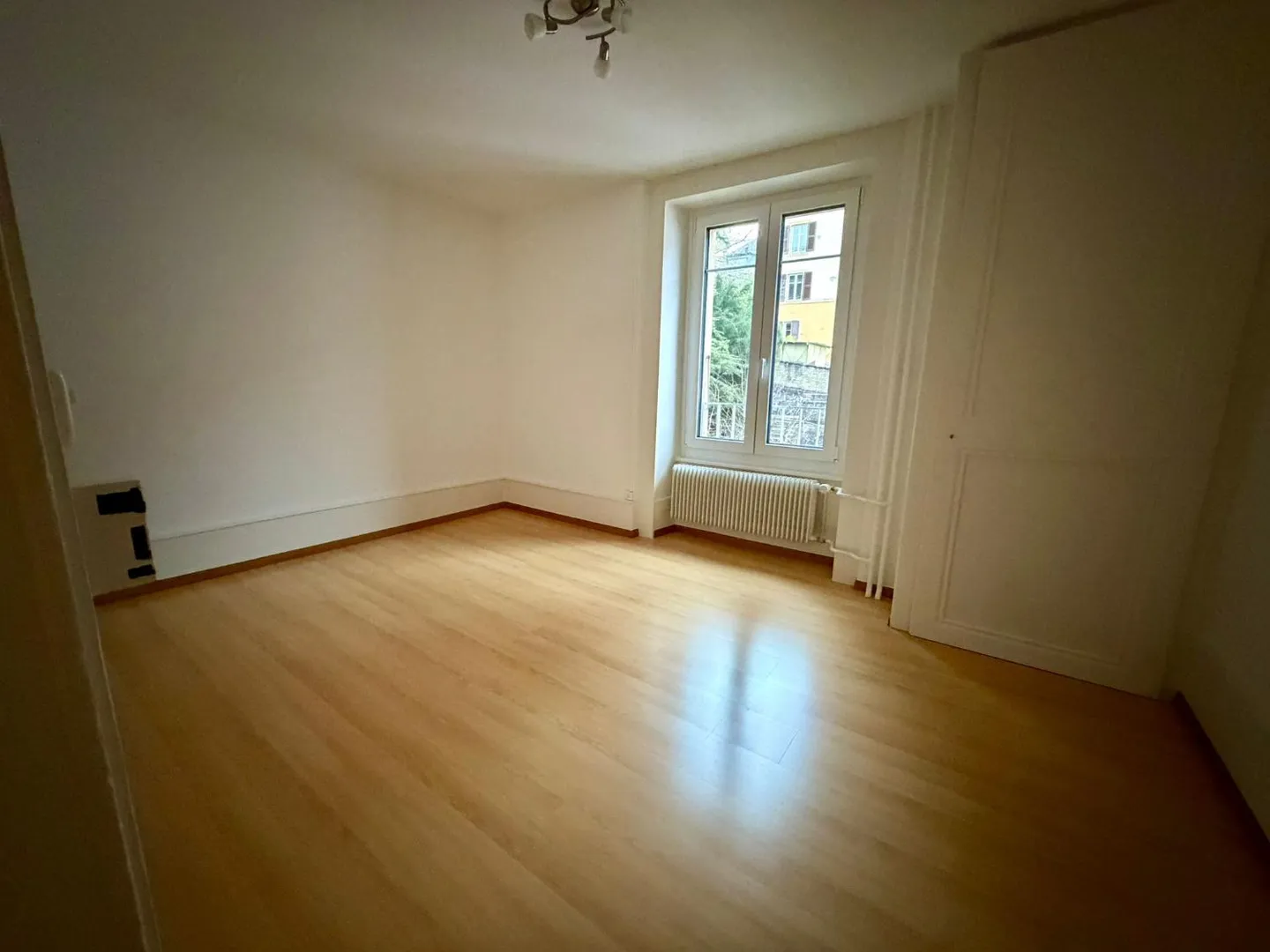 Bel Appartement avec Vue sur le Lac - Photo 2 sur 4