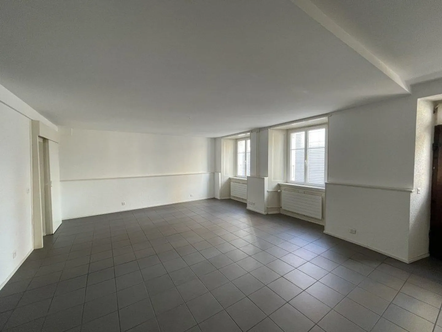 04540 - 2-room apartment - Daniel-Jeanrichard 7 - La Chaux-de-Fonds - Photo 2 of 3