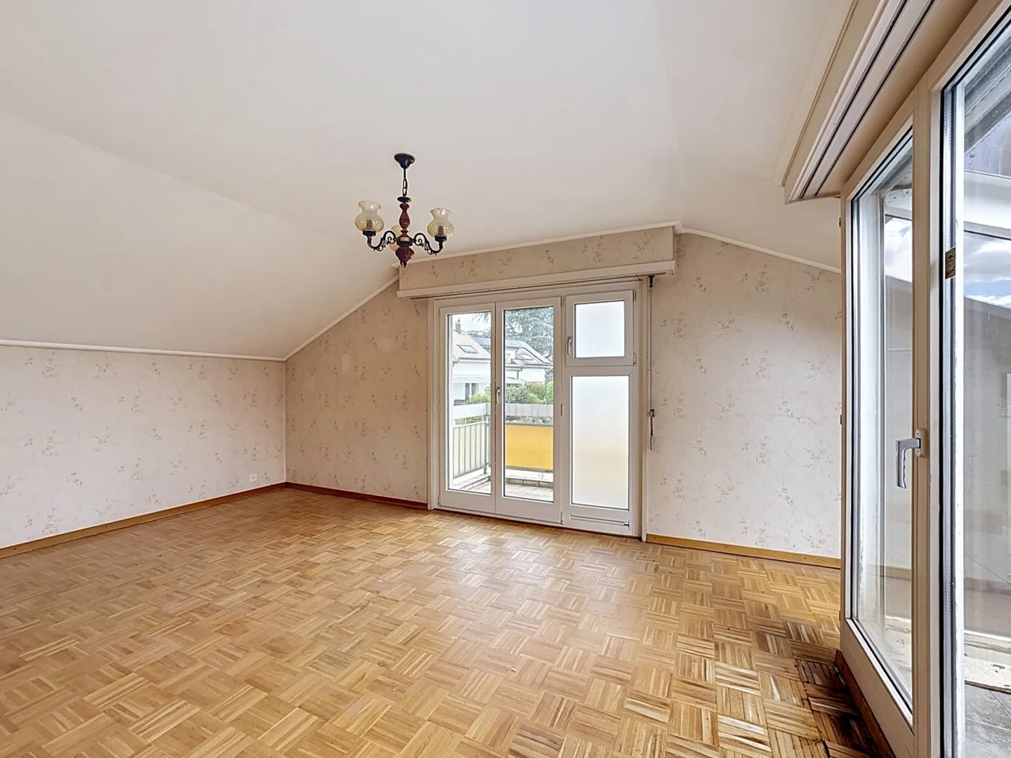 Appartement Duplex à Rénover - Photo 7 sur 8