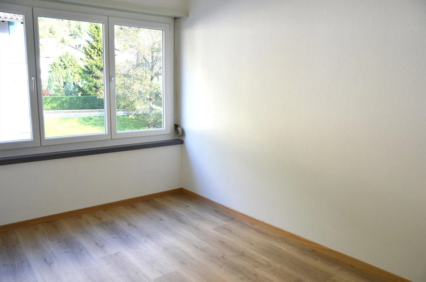 Appartement calme récemment rénové de 3,5 pièces à Erstfeld - Photo 4 sur 7