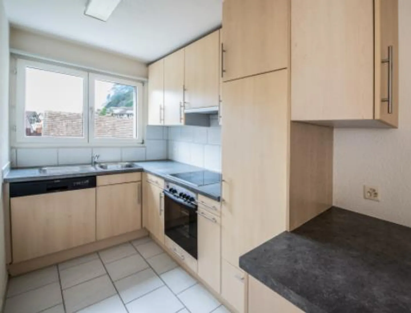 Appartement calme récemment rénové de 3,5 pièces à Erstfeld - Photo 6 sur 7