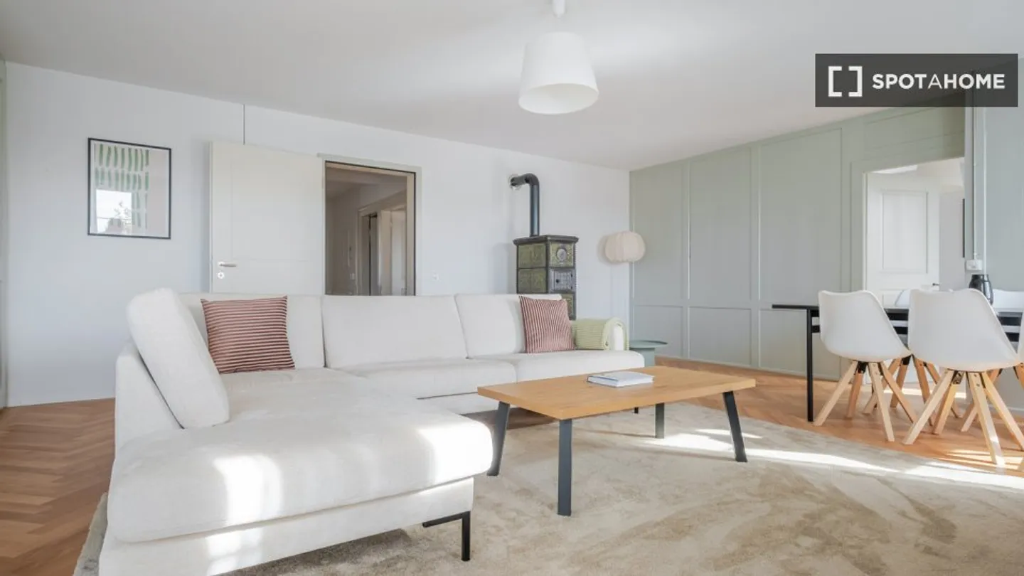 Apartment for rent - Photo 3 of 18