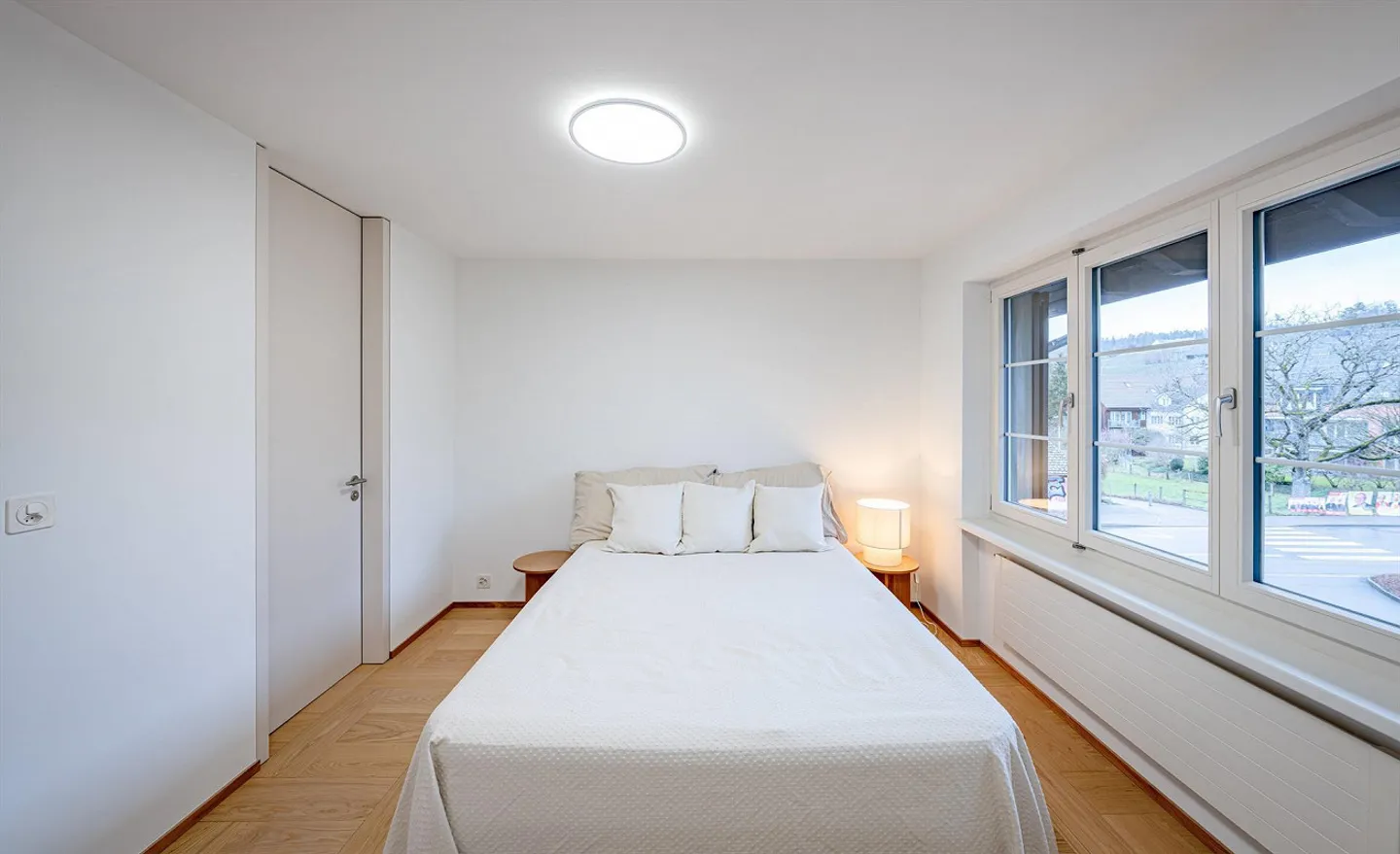 TOTAL RENOVÉ MERVEILLE DE FLEXIBILITÉ AVEC VUE SUR LE LAC - Photo 5 sur 9