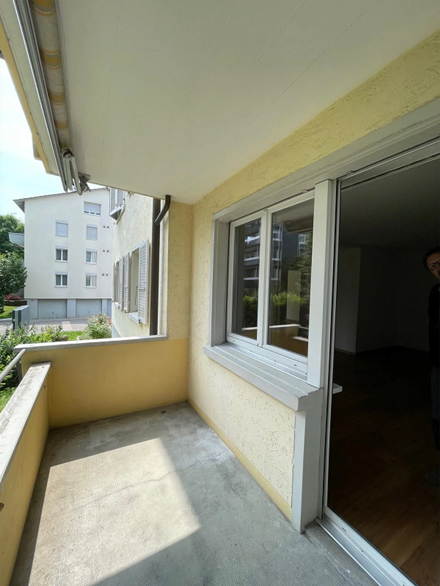 Modern apartment in a quiet neighborhood - Photo 10 of 11