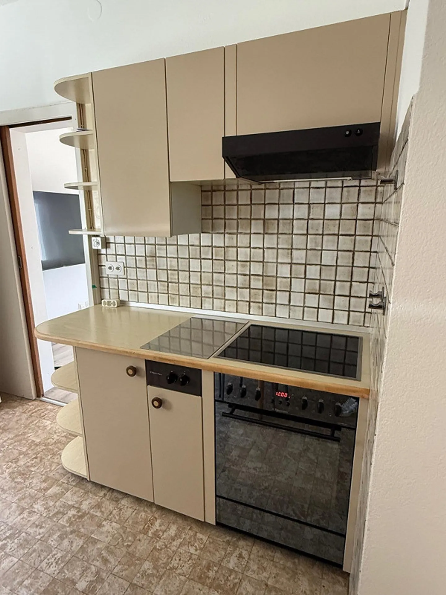 Locarno, old town, Rent large 4.5 rooms - Photo 4 of 5