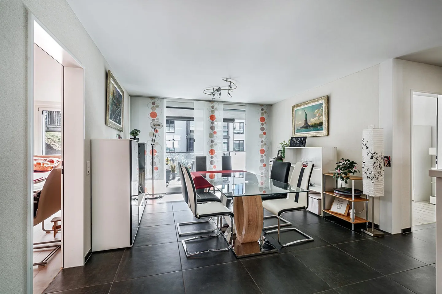Modernes Apartment mit Minergie-Standard - Foto 4 von 14