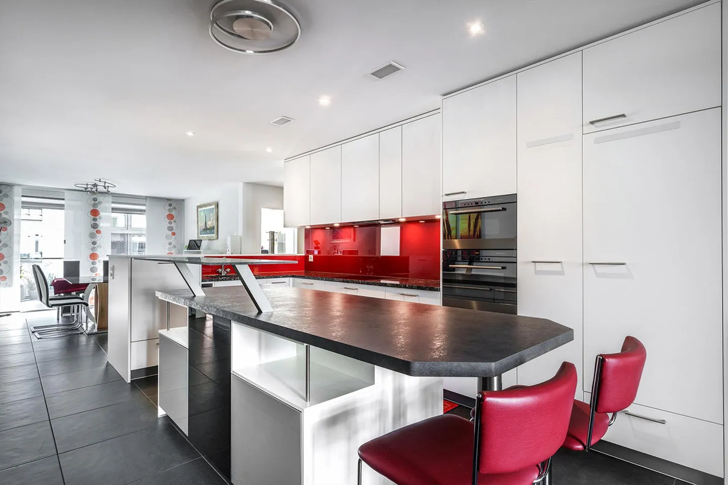 Modernes Apartment mit Minergie-Standard - Foto 11 von 14