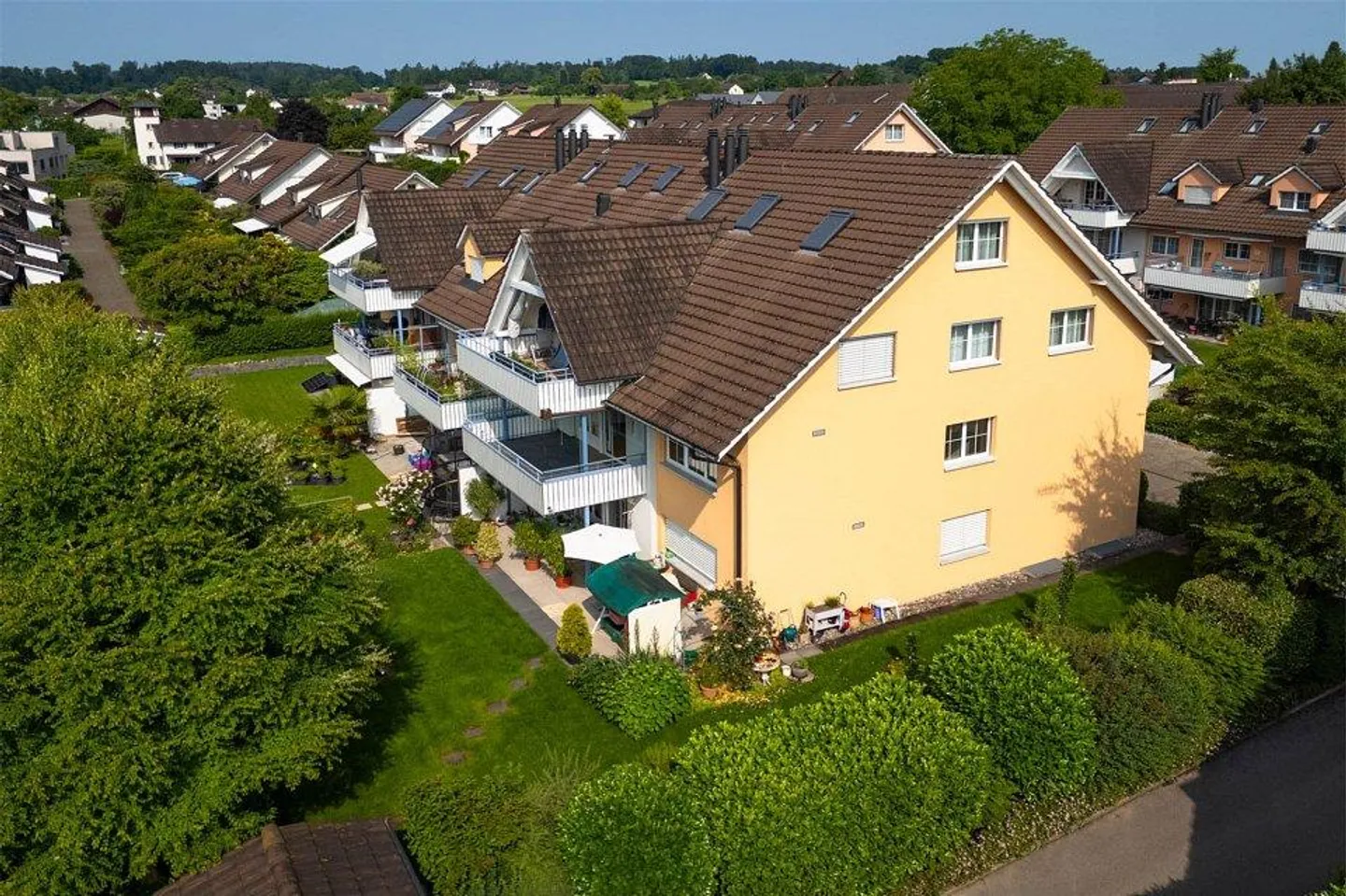 Votre maison élégante à Hombrechtikon – d'un appartement de 4½ pièces prévu à un spacieux - Photo 1 sur 13