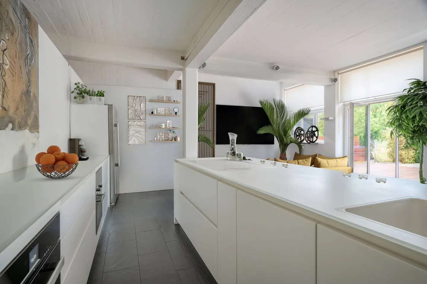 Exklusiver Loft-Traum im Walzmühle-Areal: 3.1 m Raumhöhe, Luxus-Küche & 130 m² Privatgarten - Foto 1 von 25