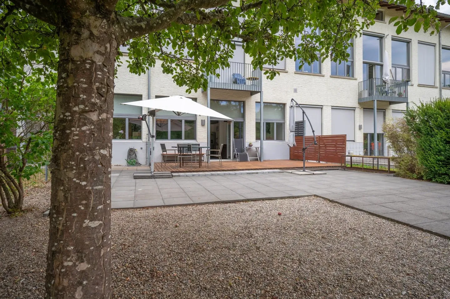 Exklusiver Loft-Traum im Walzmühle-Areal: 3.1 m Raumhöhe, Luxus-Küche & 130 m² Privatgarten - Foto 7 von 25
