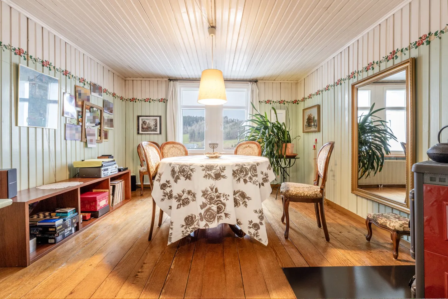 Historic Gem: 7-Room Detached House with Versatile Space - Photo 23 of 41