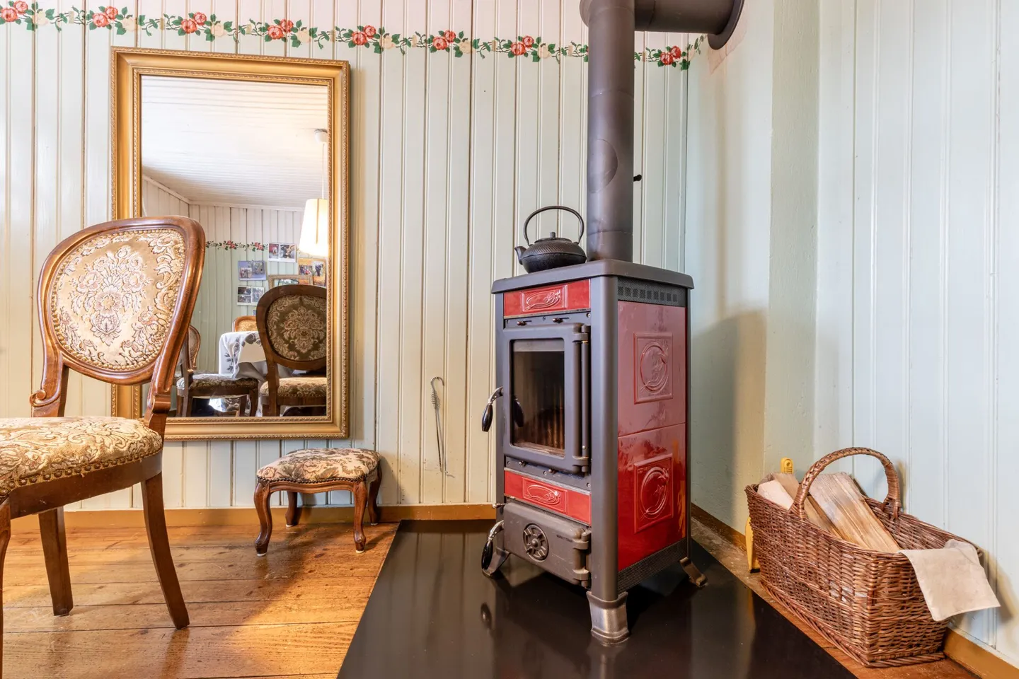 Historic Gem: 7-Room Detached House with Versatile Space - Photo 24 of 41