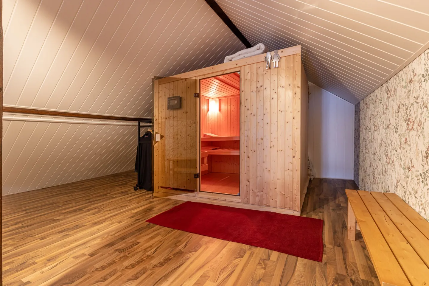 Historic Gem: 7-Room Detached House with Versatile Space - Photo 33 of 41