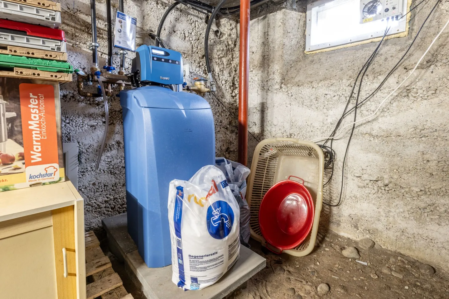 Historic Gem: 7-Room Detached House with Versatile Space - Photo 38 of 41