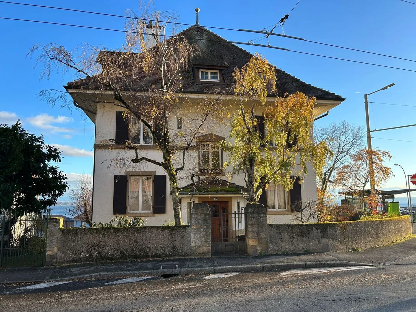 Maison de caractère avec vue sur le lac - Photo 1 sur 8