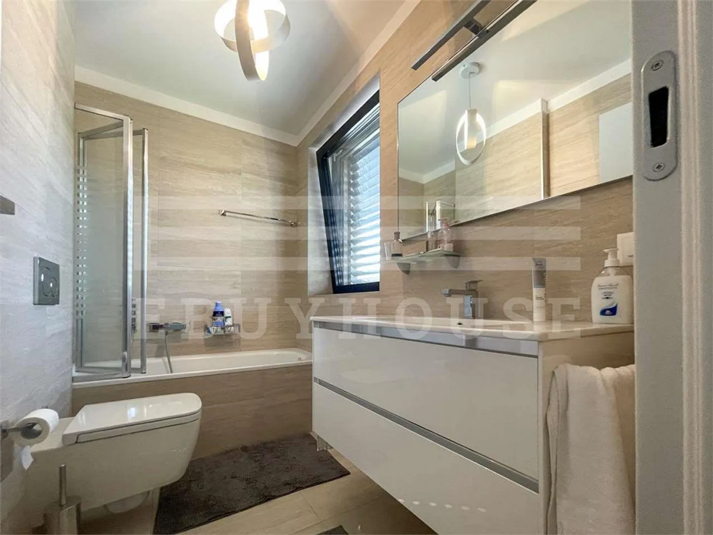 Moderne Wohnung in zentraler Lage - Foto 9 von 13