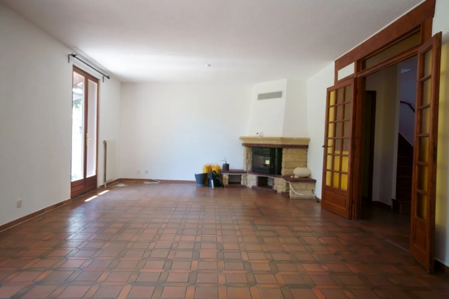 Villa spaziosa con 7 stanze - Foto 3 di 9