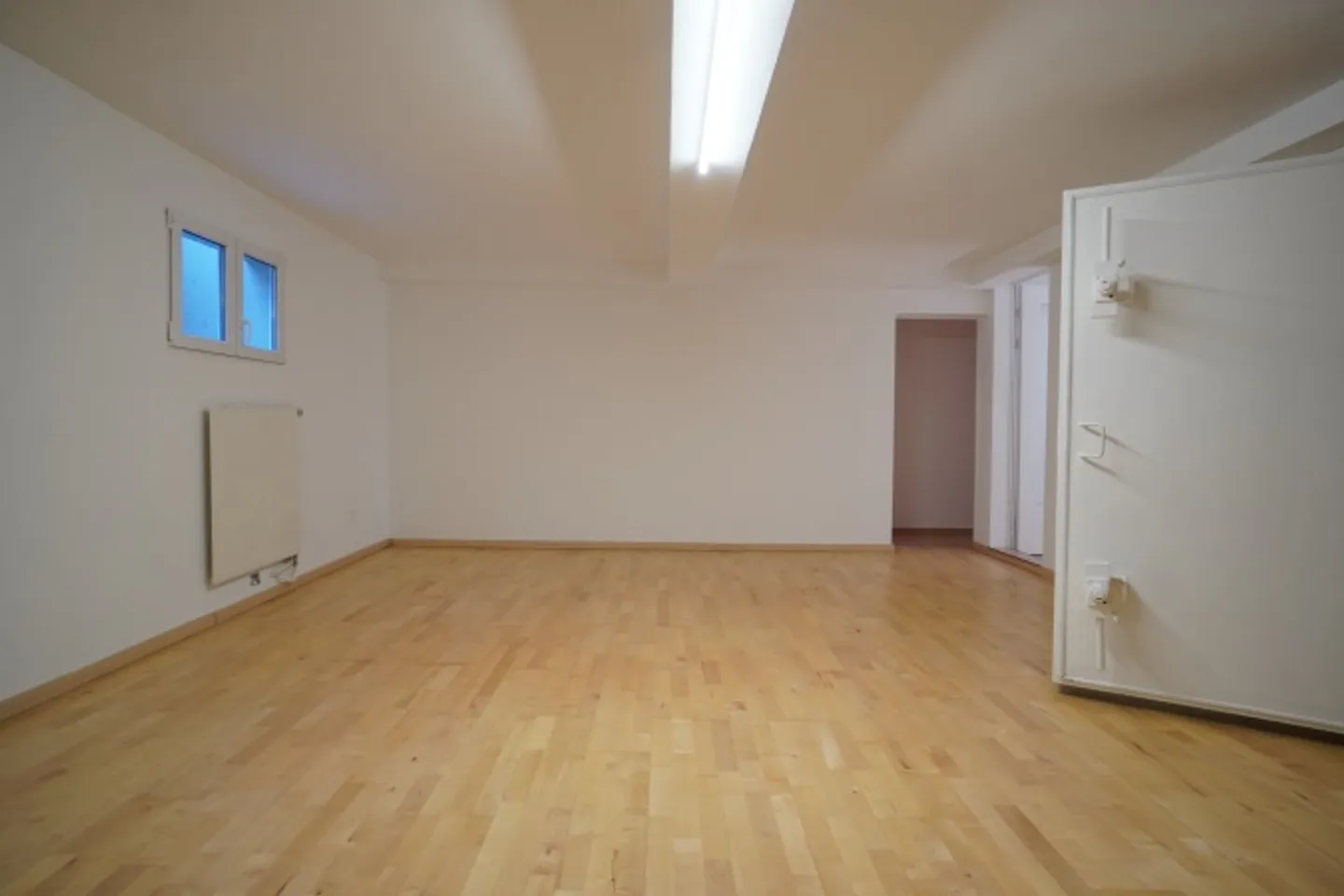 Villa spaziosa con 7 stanze - Foto 8 di 9