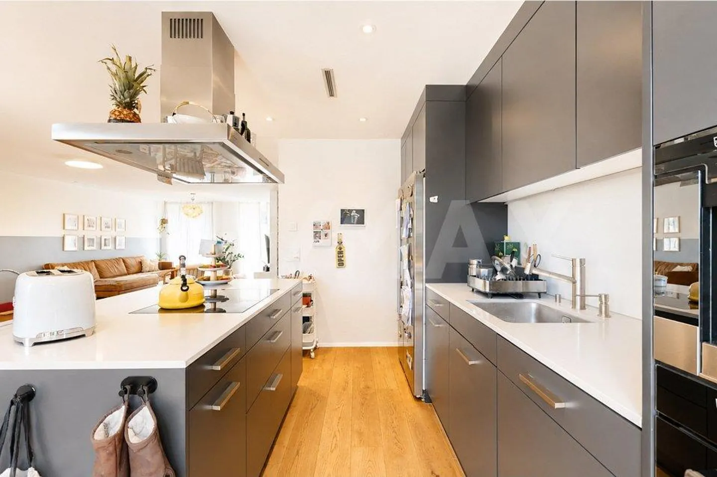 10 Min. to Zug | Family Paradise to Fall in Love – Modern Living... - Photo 4 of 9