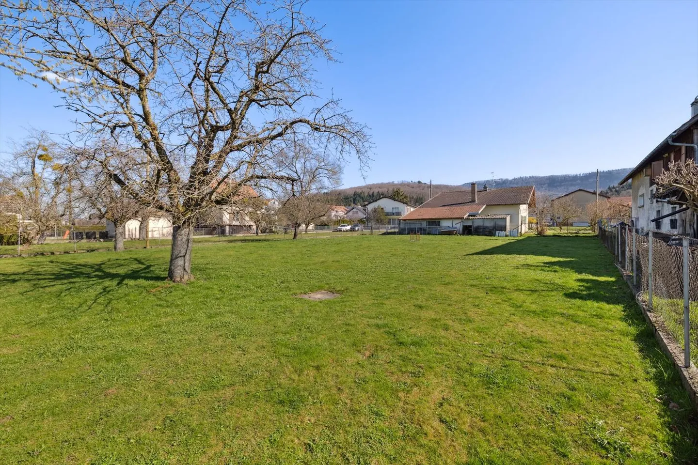 Detached house to renovate - Photo 8 of 8