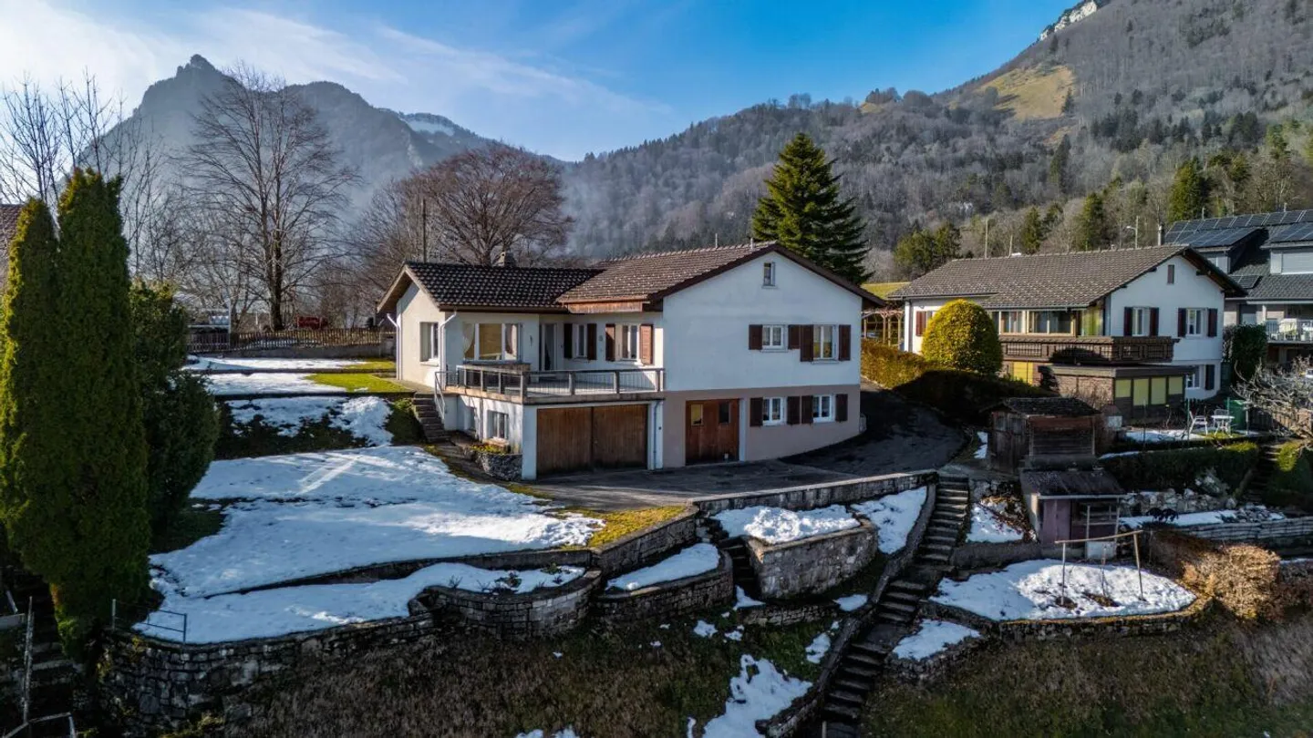 Charmantes Haus mit Bergblick - Foto 1 von 9