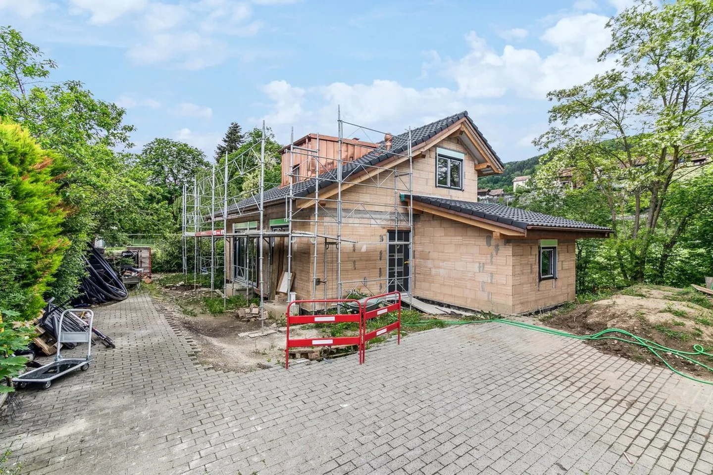 «Neue freistehende Villa mit Auswahl an Oberflächen nach Ermessen des Mieters» - Foto 3 von 6