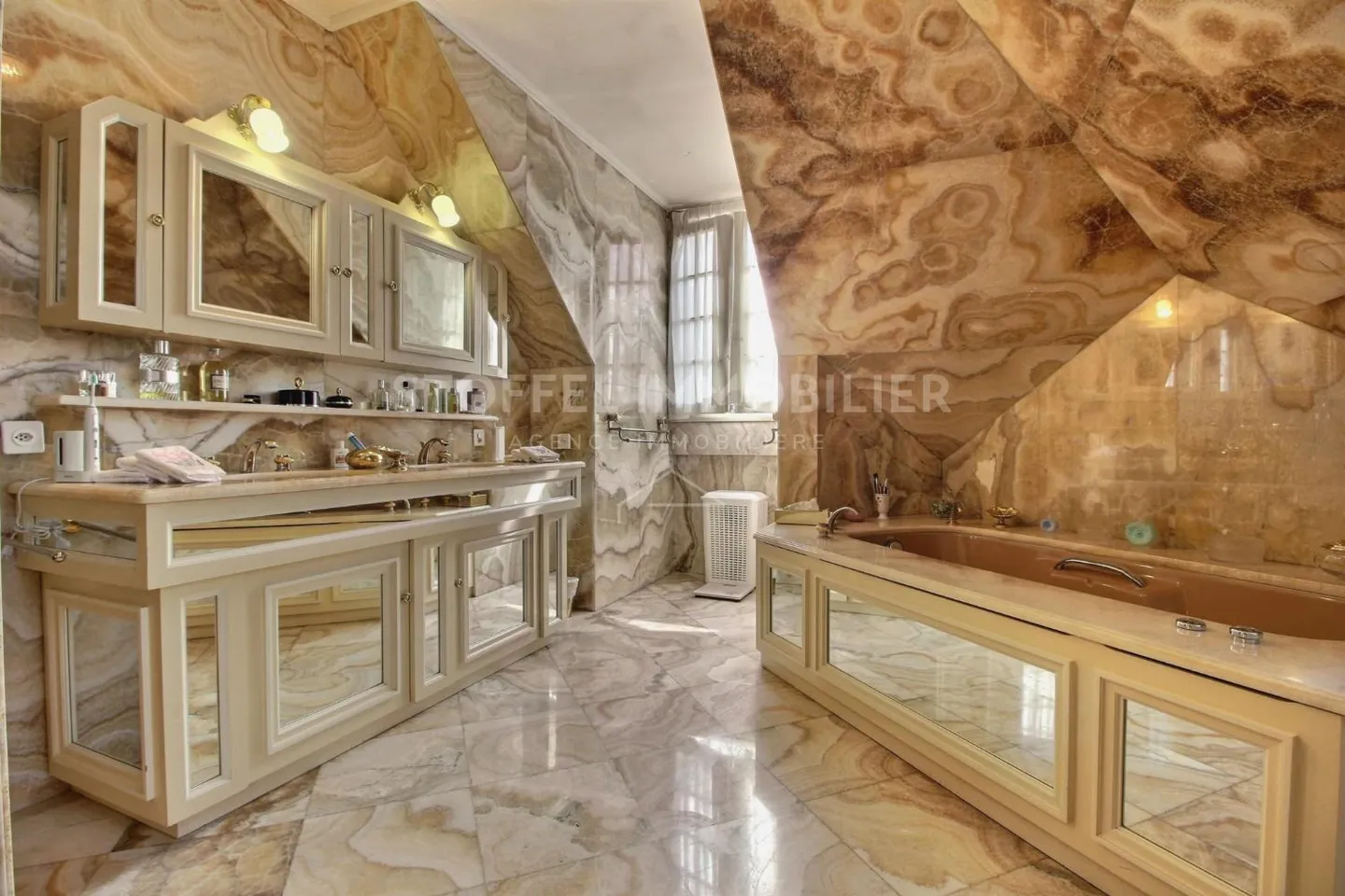 Casa Padronale in un ambiente preservato - Conches - Foto 11 di 13