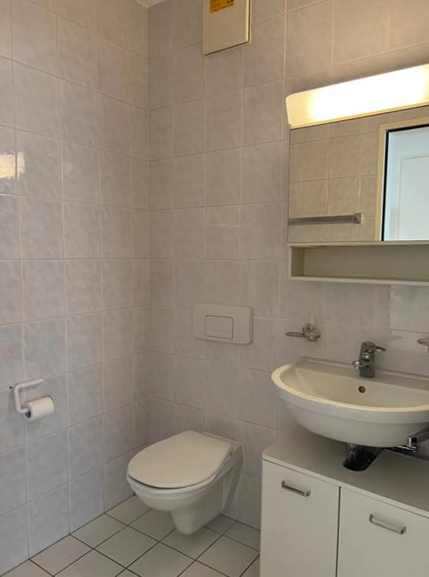 Belle appartement de 2.0 pièces près de Stücki Shopping - Photo 3 sur 6