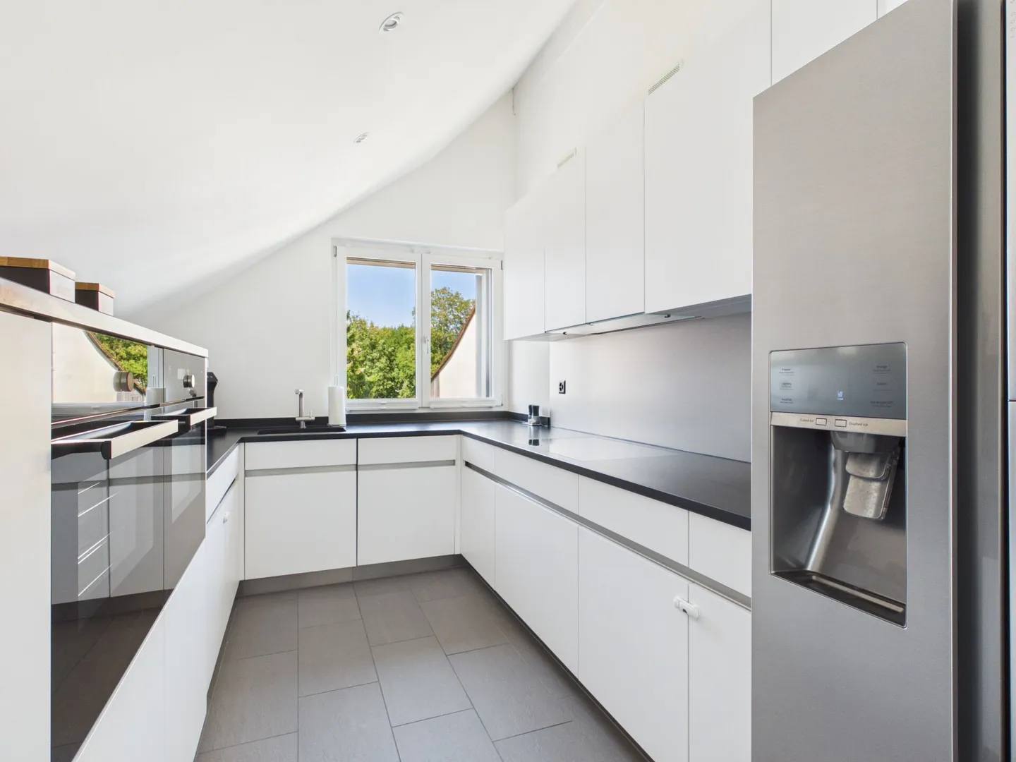 UNIQUE SPACIOUS FEELING WITH SUNNY TERRACE - Photo 1 of 2