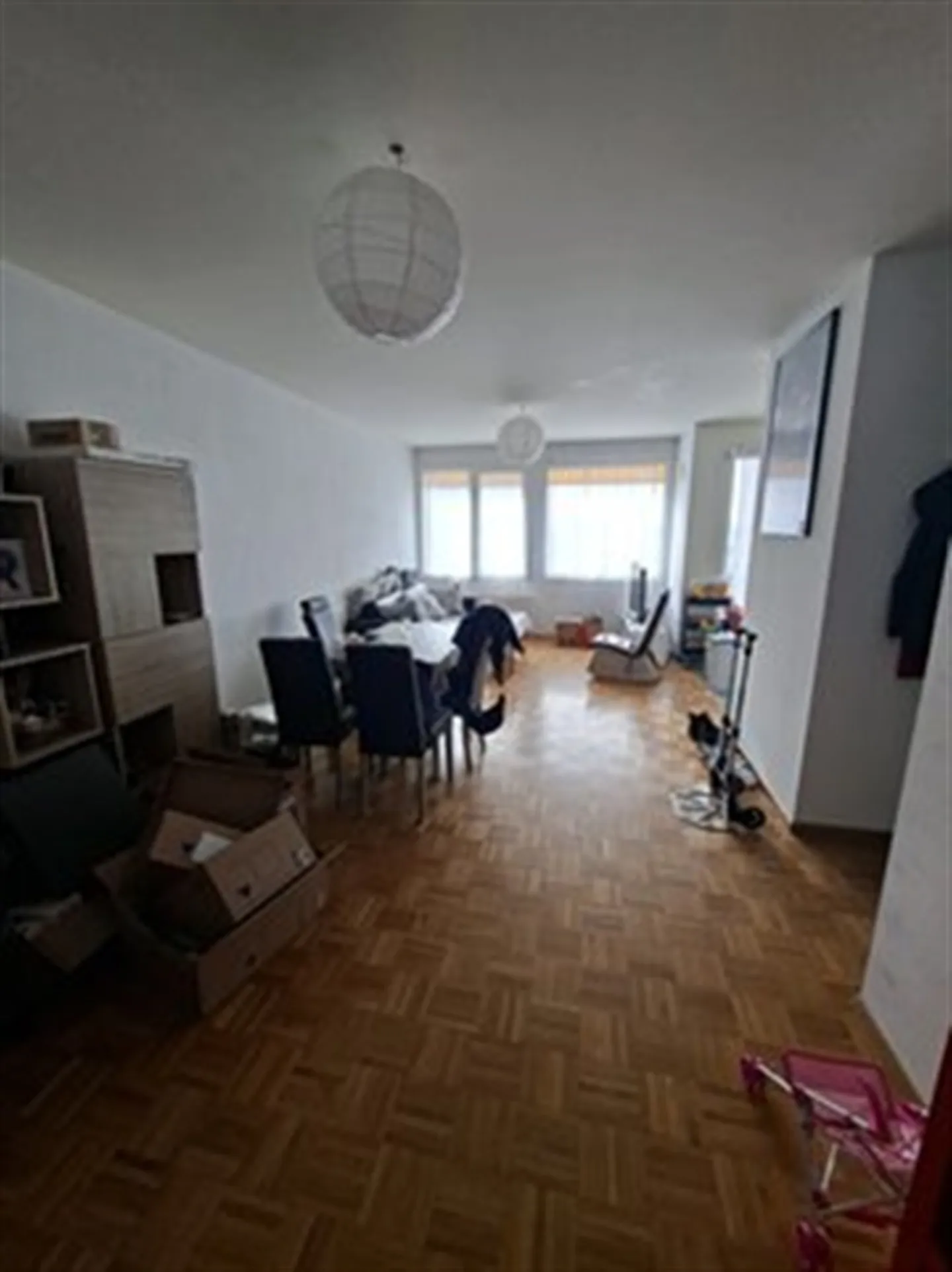 Magnifique appartement de 4 pièces au 5ème étage avec ascenseur. Cet appartement a une superficie de 66 m². - Photo 1 sur 11