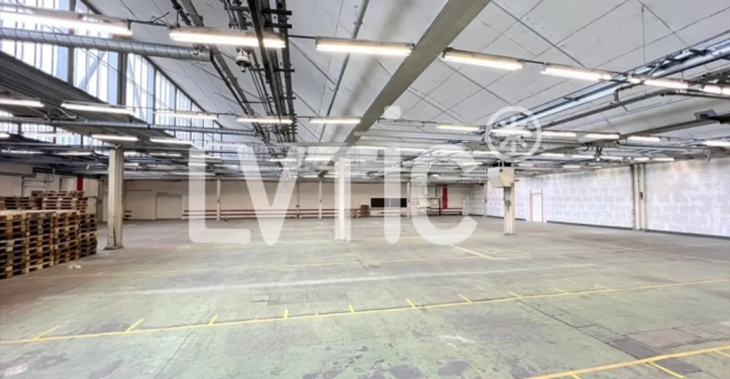 Storage space for rent - Photo 3 of 8