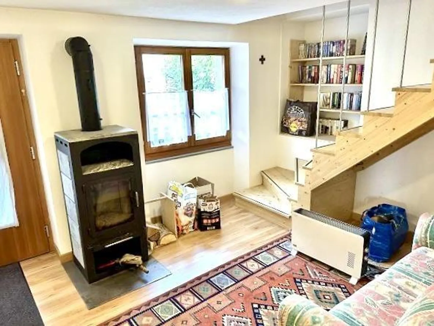 Casa ticinese 4 1/2 locali in una posizione molto tranquilla e soleggiata con vista... - Foto 4 di 28