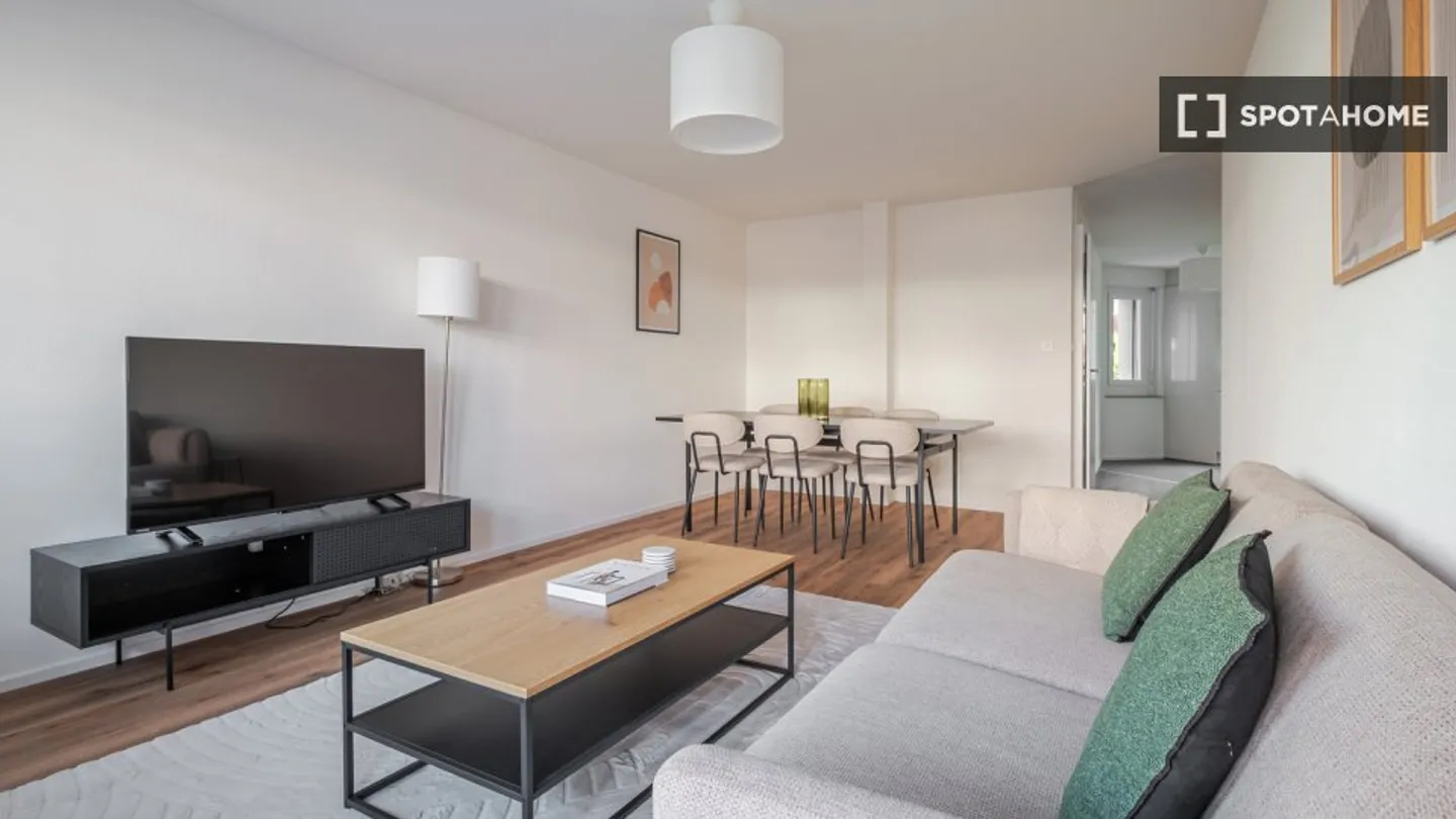 Appartement à louer - Photo 2 sur 15