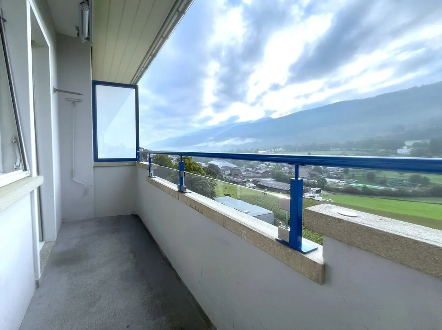 Bell'appartamento di 4 stanze con cucina attrezzata. - Foto 9 di 9