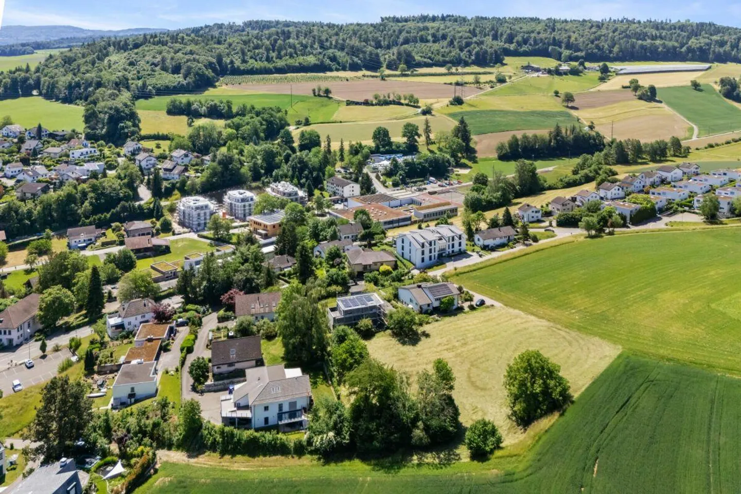 Terrain à bâtir avec potentiel pour des idées résidentielles de haute qualité - Photo 1 sur 11