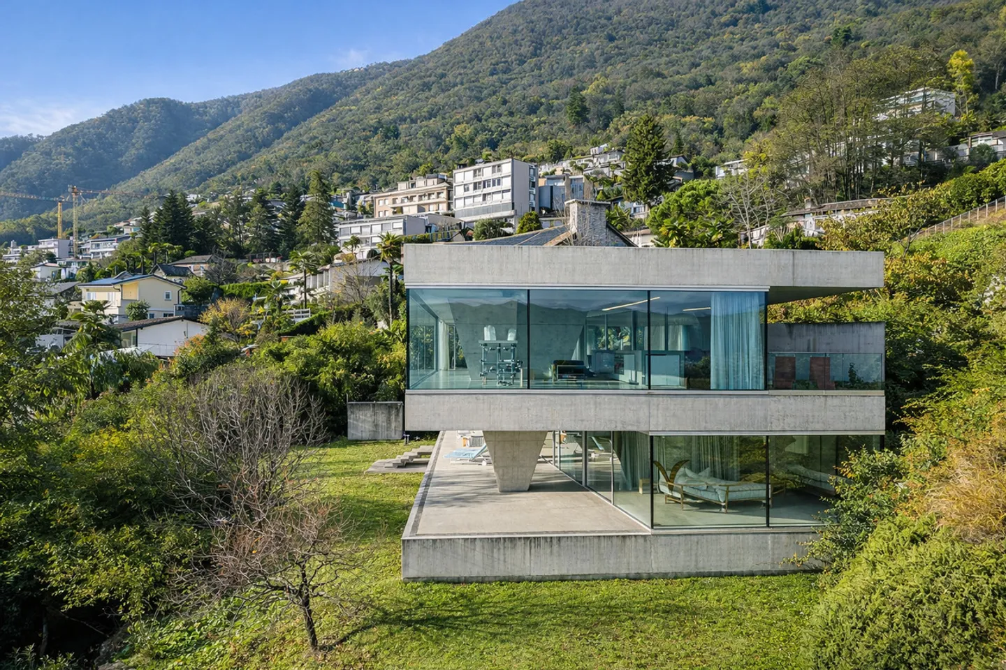 Stunning Villa with Lake View - Photo 17 of 17